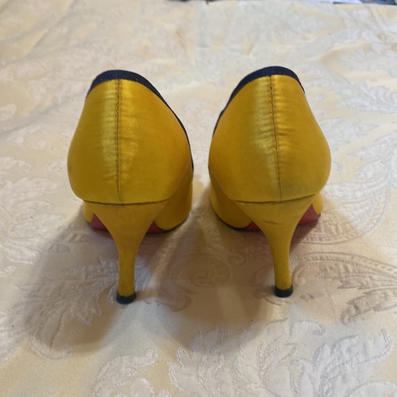 Poetic license yellow Satin navy trim and bow with ivory & diamond pendant - Picture 3 of 6